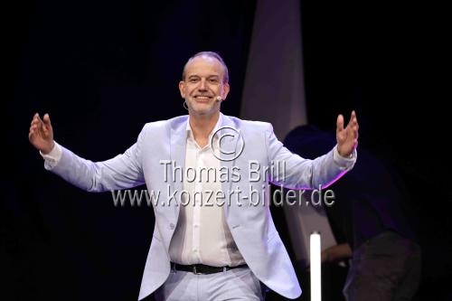 Deutscher Kabarettist René Steinberg gastiert bei der Eröffnungsshow 