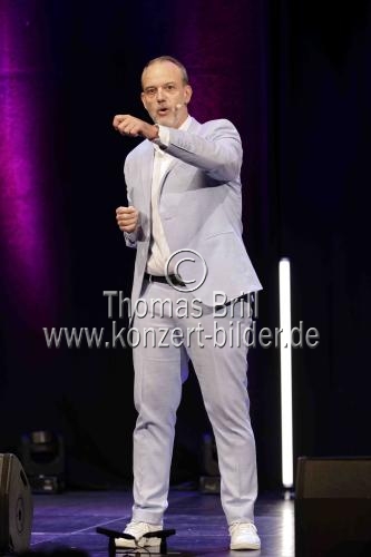 Deutscher Kabarettist René Steinberg gastiert bei der Eröffnungsshow 
