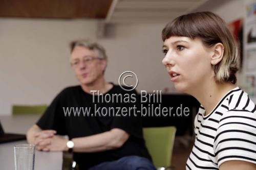 Joachim Steinigeweg und Leonie Haberkamp vom Allerweltskino e.V. im Interview über das Jubiläum 30 Jahre Allerweltskino im JFC Medienzentrum Köln (© Thomas Brill)