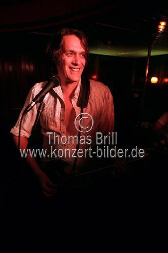 Deutsche Indie Pop-Band Die Sterne gastiert mit ihrem Sänger Frank Spilker auf ihrer 