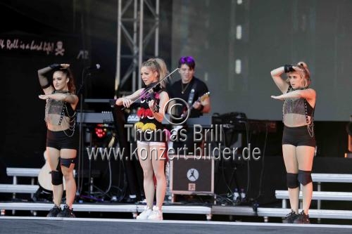 Amerikanische Violinistin Lindsey Stirling gastiert auf ihrer 