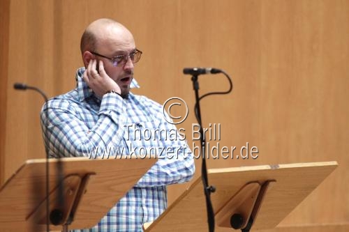 Russische Dirigent Dmitrij Kitajenko leitet das Grzenich-Orchester Kln bei der konzertanten Auffhrung der Oper 