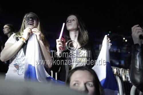 Finnische Rock-Band Sunrise Avenue gastiert in Begleitung des Wonderland Orchestra auf ihrer 