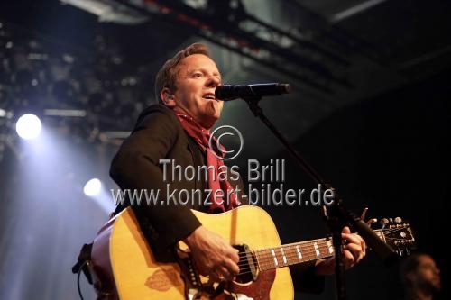 Kanadischer Musiker Kiefer Sutherland gastiert auf seiner 