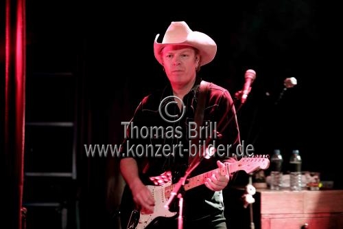 Kanadischer Musiker Kiefer Sutherland gastiert auf seiner 