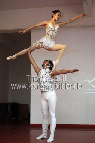 Swan Lake  Die Akrobatik-Sensation aus Asien gastiert  vom 11. bis 26. Oktober im Musical Dome Köln (© Thomas Brill)
