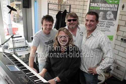 Tommy Engel, Linus, Purple Schulz und Jürgen Fritz bei der Pressekonferenz Abschluss der Open Air Saison 2009 des Tanzbrunnen Köln im Theater in den Rheinterassen Köln (© Thomas Brill)