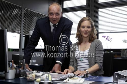 Dreharbeiten zum 45. TATORT Scheinwelten aus Köln mit Ballauf (Klaus J. Behrendt) und Schenk (Dietmar Bär) Lüttgenjohann (Tessa Mittelstaedt) und dem Ehepaar von Prinz (Jeanette Hain und Christian Tasche) (&copy; Thomas Brill)