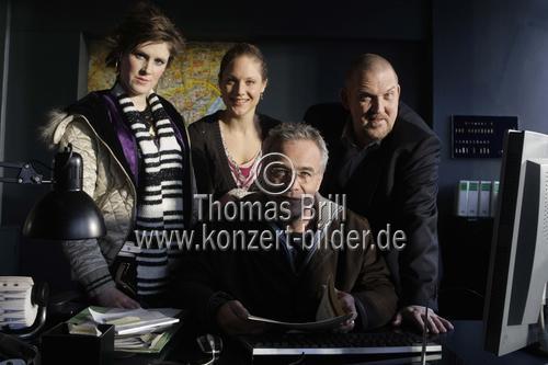 Dreharbeiten zum 45. TATORT Kaltes Herz aus Köln mit Ballauf (Klaus J. Behrendt) und Schenk (Dietmar Bär) Lüttgenjohann (Tessa Mittelstaedt) und Karstmann (Miriam Horwitz) (© Thomas Brill)