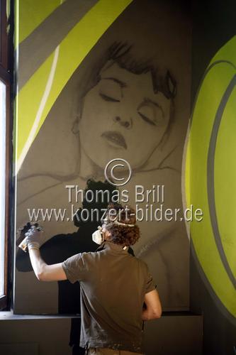 Berliner Künstlergruppe InnerFields bei der Ausstellung Tease Art Fair 3, die vom  23. bis 26. April 2009 im RheinTriadem, Köln gastiert (© Thomas Brill) Berliner Künstlergruppe InnerFields bei der Ausstellung Tease Art Fair 3, die vom  23. bis 26. April 2009 im RheinTriadem, Köln gastiert (© Thomas Brill)