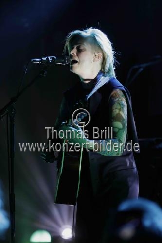 Schwedische Sängerin Anna Ternheim gastiert auf ihrer 