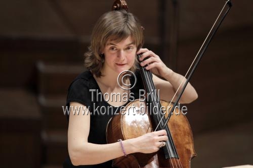 Deutsche Cellistin Tanja Tetzlaff gastiert in Begleitung des Arditti Quartet in der Philharmonie Köln (&copy; Thomas Brill)