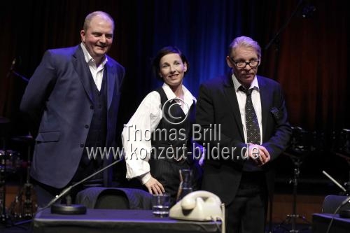 Jrg Thadeusz, Meret Becker und Ben Becker sowie Annette Marquard bei der grosse lit.COLOGNE Gala in der Philharmonie Kln (&copy; Thomas Brill)