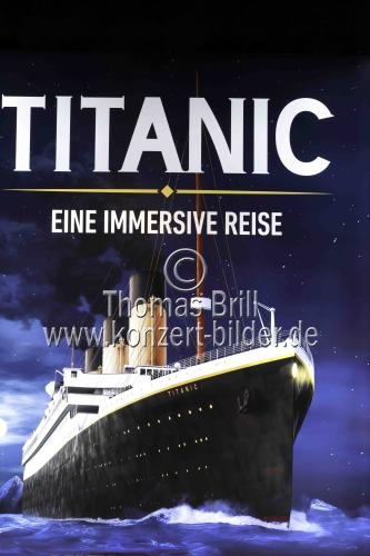 Die Ausstellung „Titanic: Eine Immersive Reise“ gastiert vom 07. Februar bis 29. Juni 2025 im Ex-Autohaus, Oskar-Jäger-Straße 99 in Köln (© Thomas Brill)