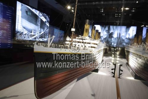 Die Ausstellung „Titanic: Eine Immersive Reise“ gastiert vom 07. Februar bis 29. Juni 2025 im Ex-Autohaus, Oskar-Jäger-Straße 99 in Köln (&copy; Thomas Brill)