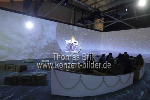 Die Ausstellung „Titanic: Eine Immersive Reise“ gastiert vom 07. Februar bis 29. Juni 2025 im Ex-Autohaus, Oskar-Jäger-Straße 99 in Köln (&copy; Thomas Brill)