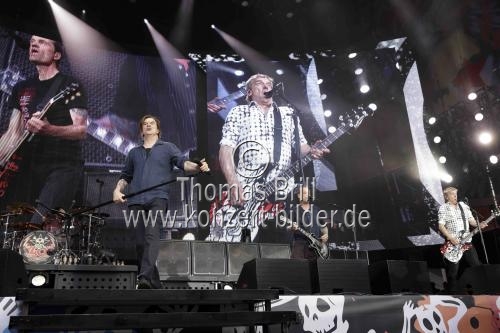 Deutsche Rock-Band Die Toten Hosen gastiert auf ihrer 