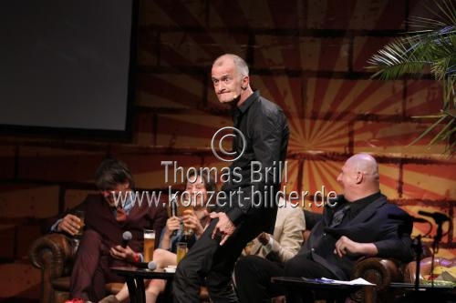 Britischer Radio- und Fernsehmoderator Ray Cokes gastiert mit seiner 