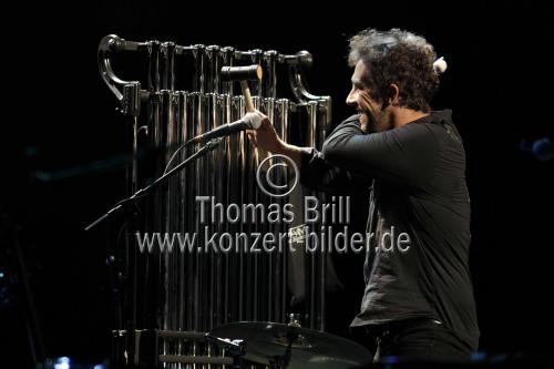 Musik-Theater Produktion der australischen Mulit-Instrumentalisten v.r.: Daniel Holdsworth und Aidan Roberts 