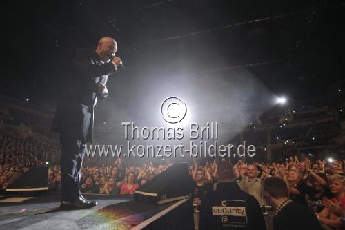 Deutsche Pop-Rock-Band Unheilig gastiert auf ihrer 