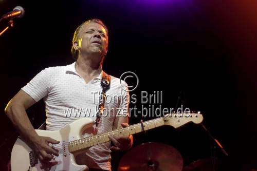 Amerikanischer Bluesrock-Gitarrist  und -Sänger Jimmie Vaughan gastiert auf seiner 