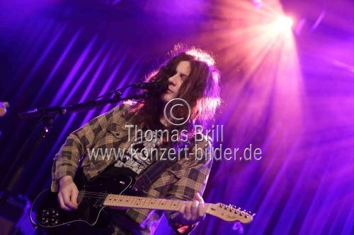 Amerikanische Sänger Kurt Vile and the Violators gastiert auf seiner 