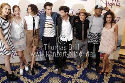 Argentinische Schauspielerin Martina Stoessel im Interview über Disneys Telenovela 