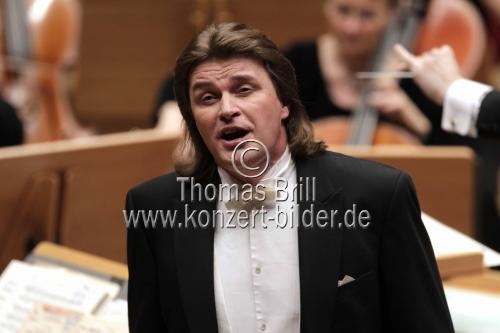 Deutsche Tenor Klaus Florian Vogt gastiert in Begleitung der Nordwestdeutsche Philharmonie unter der Leitung des italienischen Dirigenten Marco Comin in der Philharmonie Köln (&copy; Thomas Brill)