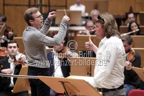 Deutsche Tenor Klaus Florian Vogt gastiert in Begleitung der Wiener Philharmoniker unter der Leitung des britischen Dirigenten Daniel Harding in der Philharmonie Köln (&copy; Thomas Brill)