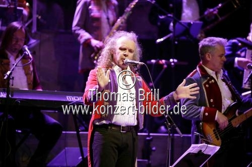 Köbes Underground mit Bandleader Ecki Pieper mit dem Lied 