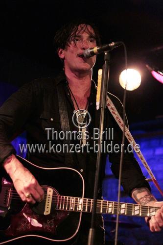 Amerikanische Sänger Butch Walker gastiert mit seiner and The Black Widows auf seiner 