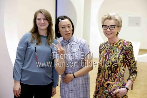 Chinesische Künstlerin Evelyn Taocheng Wang ist die Wolfgang-Hahn-Preisträgerin Köln 2025 im Museum Ludwig Köln (&copy; Thomas Brill)