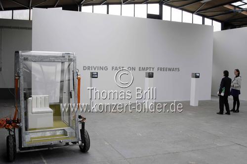Gruppenausstellung der Galerien Schmidt Maczollek, Michael Wiesehöfer und Thomas Zander im WAREHOUSE, Bonnerstraße 448, Köln (&copy; Thomas Brill)