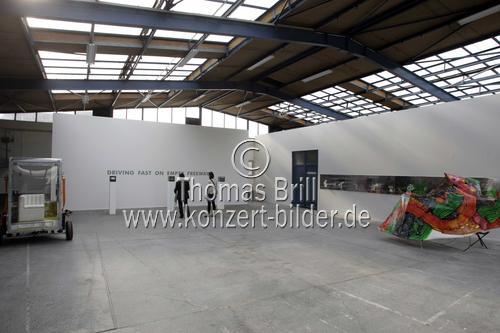 Gruppenausstellung der Galerien Schmidt Maczollek, Michael Wiesehöfer und Thomas Zander im WAREHOUSE, Bonnerstraße 448, Köln (© Thomas Brill)