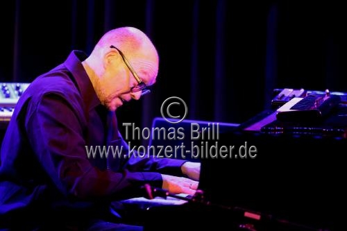 Norwegischer Pianist Bugge Wesseltopf gastiert mit seinem „Am Are“-Programm im Stadtgarten Köln (&copy; Thomas Brill)