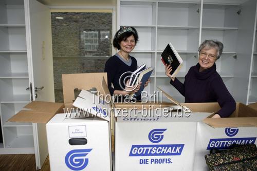 Direktorinnen des Museum Schnütgen Prof. Dr. Hiltrud Westermann-Angerhausen und Dr. Dagmar Täube im Neubau des Rautenstrauch Jost Museum (&copy; Thomas Brill)