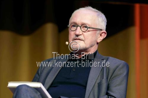 Deutsche Schriftstellerin Herta Müller findet: „Heimweh ist keine gute Idee“ in der Stadthalle Köln-Mülheim (&copy; Thomas Brill)