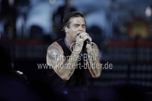 Britischer Rock-Star Robbie Williams gastiert auf seiner 
