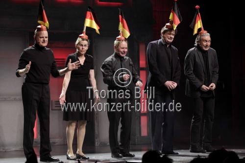 Ensemble spielt das Stück 