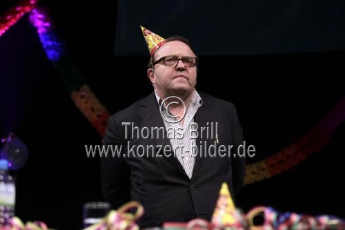 Deutsche Schauspieler Gustav Peter Wöhler und die deutsche Schauspielerin Annette Frier fürchten sich 