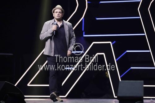 Deutsche Komiker Kaya Yanar gastiert bei der 1Live Cologne Comedy-Nacht XXL in der Lanxess-Arena Köln (&copy; Thomas Brill)