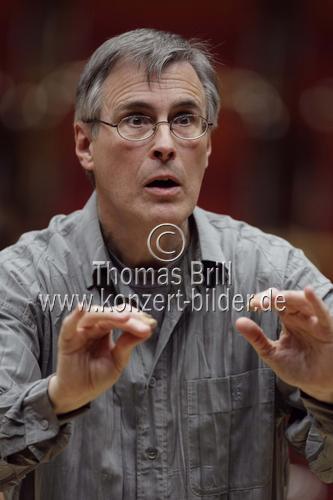 Deutscher Pianist und Dirigent Christian Zacharias leitet das Orchestre de Chambre de Lausanne in der Philharmonie Köln (&copy; Thomas Brill)