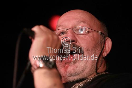 Deutsche Rocksänger Jürgen Zeltinger gastierte mit seiner Band auf seiner 