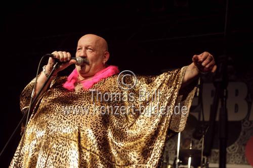 Deutsche Rocksänger Jürgen Zeltinger gastierte mit seiner Band auf seiner 