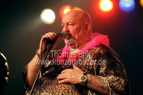 Deutsche Rocksänger Jürgen Zeltinger gastierte mit seiner Band auf seiner 