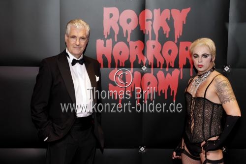 Sky du Mont und Rob Fowler in den Hauptrollen von Richard O´Briens Rocky Horror Show, die am 22. Juni in Köln Premiere feiert (© Thomas Brill)