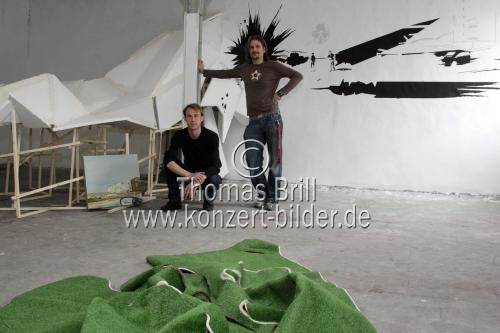 Ausstellung: mindscape der deutschen Knstlergruppe montanaberlin (auf dem Bild zwei Mitglieder: Christian Heilig und Matthias Rhrborn) gastiert vom 22. bis 31. August 2008 in der Rheinlandhalle, Kln (© Thomas Brill)