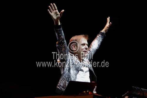 Niederländische Dance-DJ Armin van Buuren gastiert auf seiner 