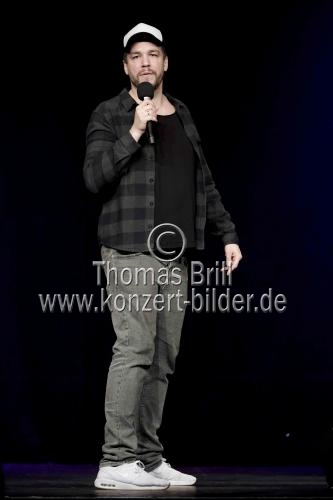 Deutsche Comedian Jan van Weyde gastiert mit seinem Programm 