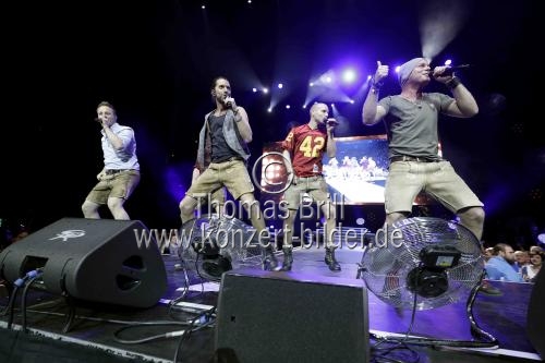 Deutsche Band der Neuen Volksmusik voXXclub gastiert bei der Schlagernacht des Jahres in der Lanxess Arena Köln (© Thomas Brill)